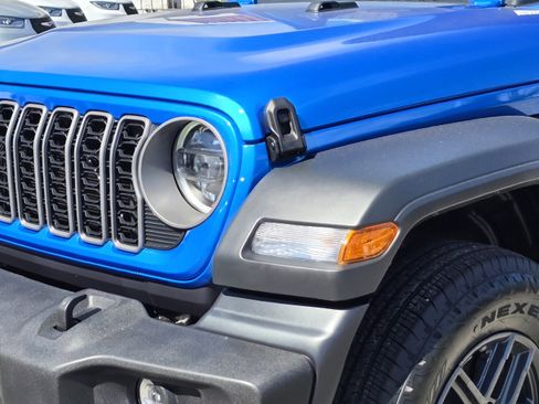 New 2026 Jeep Wrangler Unlimited Sport AWD/4WD image 8