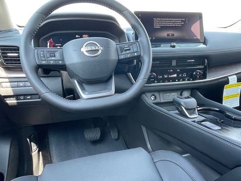 New 2026 Nissan Rogue Platinum AWD/4WD image 12