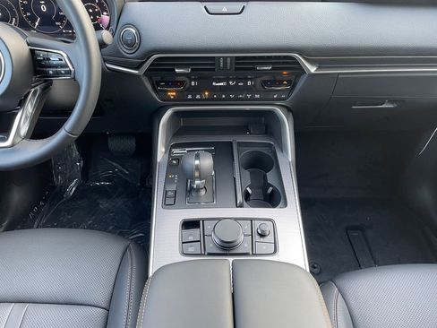 New 2025 MAZDA CX-70 Plug-In Hybrid w/ Premium Pkg image 10