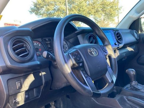 Used 2022 Toyota Tacoma SR w/ SR Convenience Package image 7