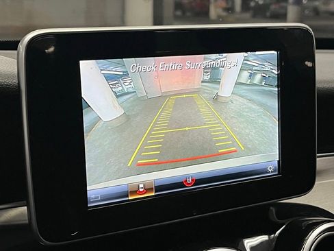 Used 2018 Mercedes-Benz C 300 Sedan image 28