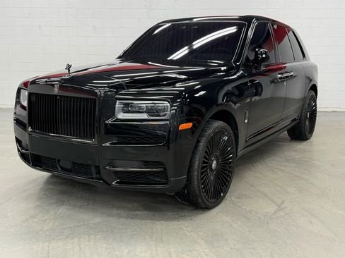 Used 2022 Rolls-Royce Cullinan Black Badge w/ Dark Exterior Package image 1