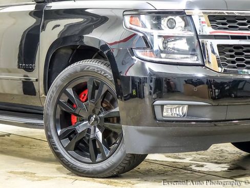 Used 2019 Chevrolet Tahoe Premier AWD/4WD image 3