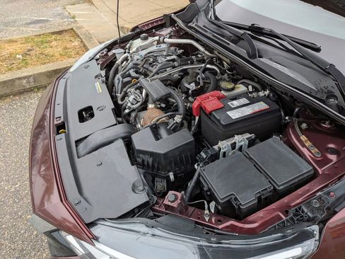 Used 2021 Nissan Sentra SV FWD image 18