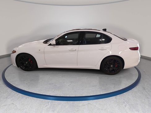 Used 2023 Alfa Romeo Giulia Ti w/ Active Assist Plus Package RWD image 8