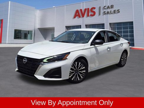 Used 2025 Nissan Altima 2.5 SV FWD image 1