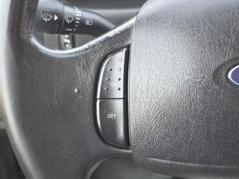 Used 2006 Ford F250 XL AWD/4WD image 12