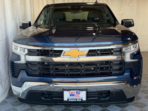 Used 2023 Chevrolet Silverado 1500 LT AWD/4WD image 2