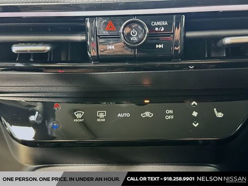 New 2025 Nissan Kicks SR w/ SR Premium Package AWD/4WD image 15