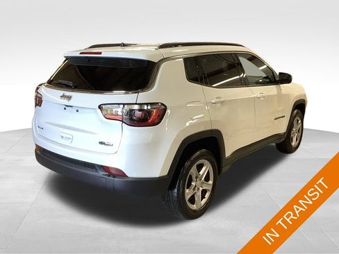 Used 2023 Jeep Compass Latitude w/ Convenience Group AWD/4WD image 5