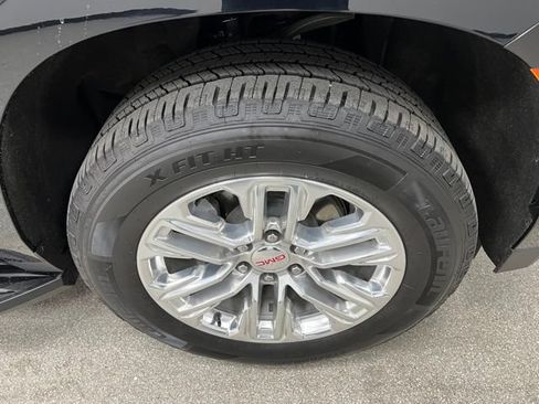 Used 2024 GMC Yukon SLT AWD/4WD image 17