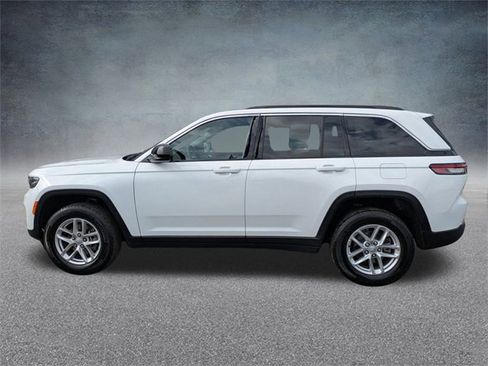 Certified 2024 Jeep Grand Cherokee Laredo X w/ Luxury Tech Group I image 7