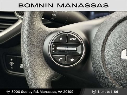 Used 2023 Kia Soul LX w/ LX Technology Package image 21