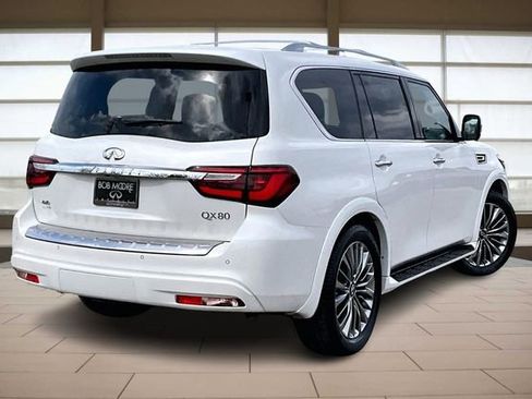 Used 2021 INFINITI QX80 Sensory w/ All-Season Package image 2