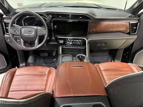 Used 2026 GMC Sierra 2500 Denali Ultimate AWD/4WD image 3