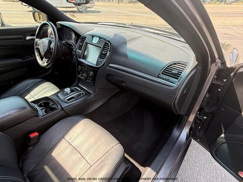 Used 2015 Chrysler 300 S w/ 300S Premium Group RWD image 22