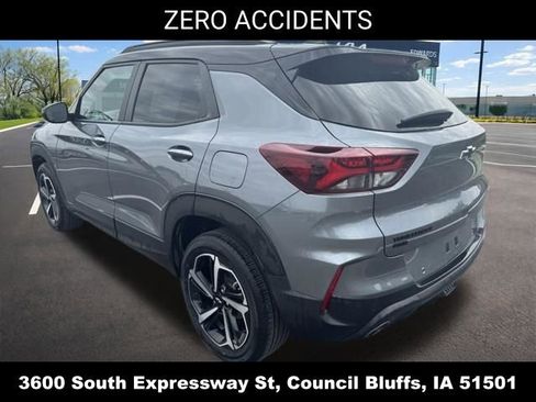Used 2021 Chevrolet TrailBlazer RS w/ Sun and Liftgate Package AWD/4WD image 6
