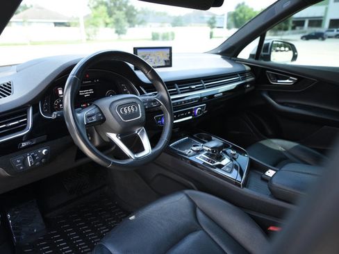 Used 2019 Audi Q7 3.0T Prestige image 11