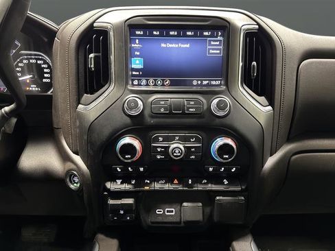 Used 2022 GMC Sierra 2500 Denali w/ Denali Ultimate Package image 9