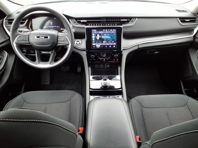Used 2023 Jeep Grand Cherokee L Laredo w/ Luxury Tech Group I AWD/4WD image 12