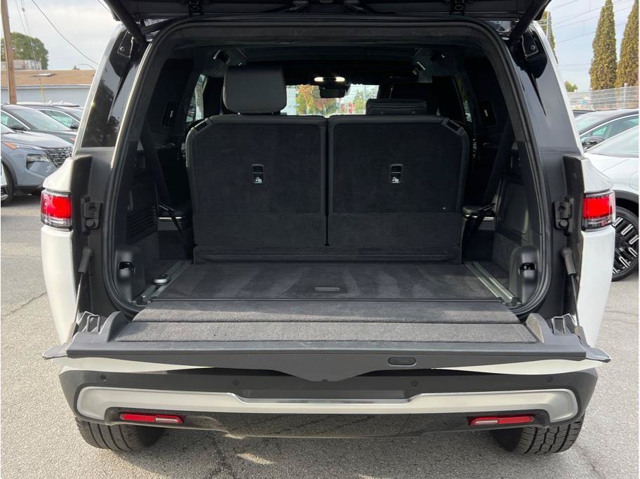 Used 2023 Rivian R1S Adventure Dual AWD/4WD image 5