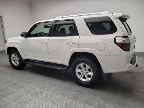 Used 2018 Toyota 4Runner SR5 RWD image 3