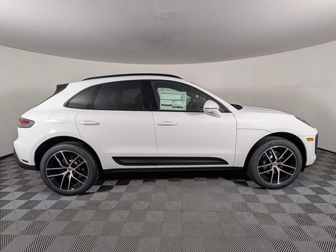 New 2026 Porsche Macan AWD/4WD image 8