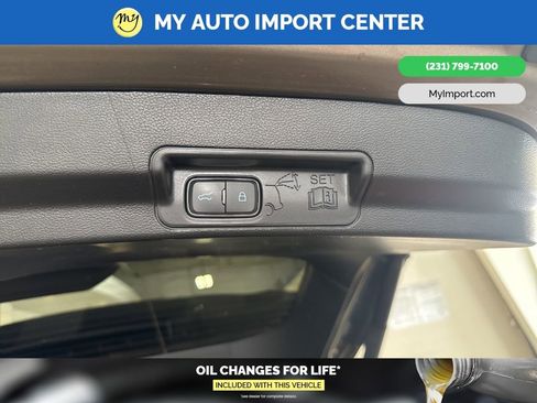 Used 2021 Ford Explorer XLT w/ Equipment Group 202A image 30