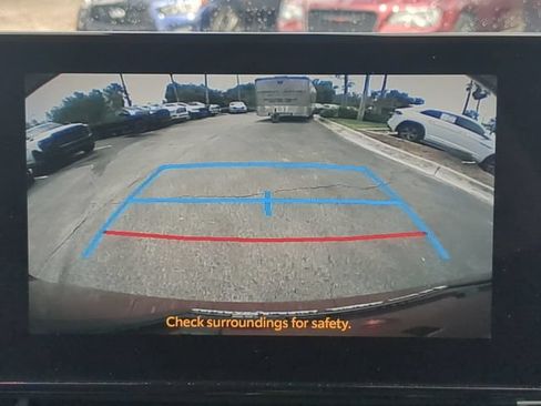 Used 2025 Toyota Sienna XLE FWD image 26