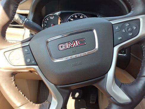 Used 2018 GMC Acadia Denali FWD image 25