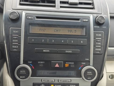 Used 2012 Toyota Camry XLE image 26