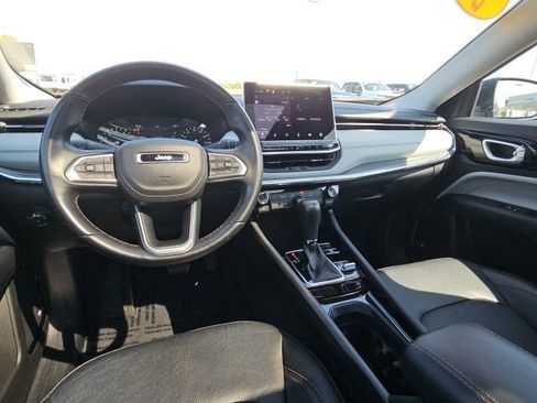 Used 2022 Jeep Compass Limited w/ Sun and Sound Group image 33