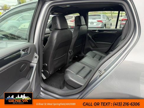 Used 2011 Volkswagen GTI 4-Door FWD image 10