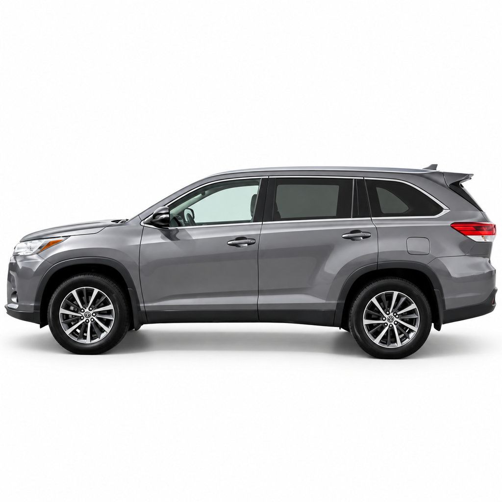 Used 2019 Toyota Highlander XLE AWD/4WD image 3