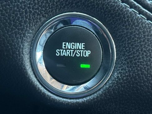 Used 2017 Chevrolet Cruze Premier FWD image 32