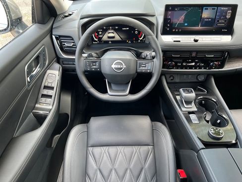 New 2026 Nissan Rogue Platinum AWD/4WD image 25