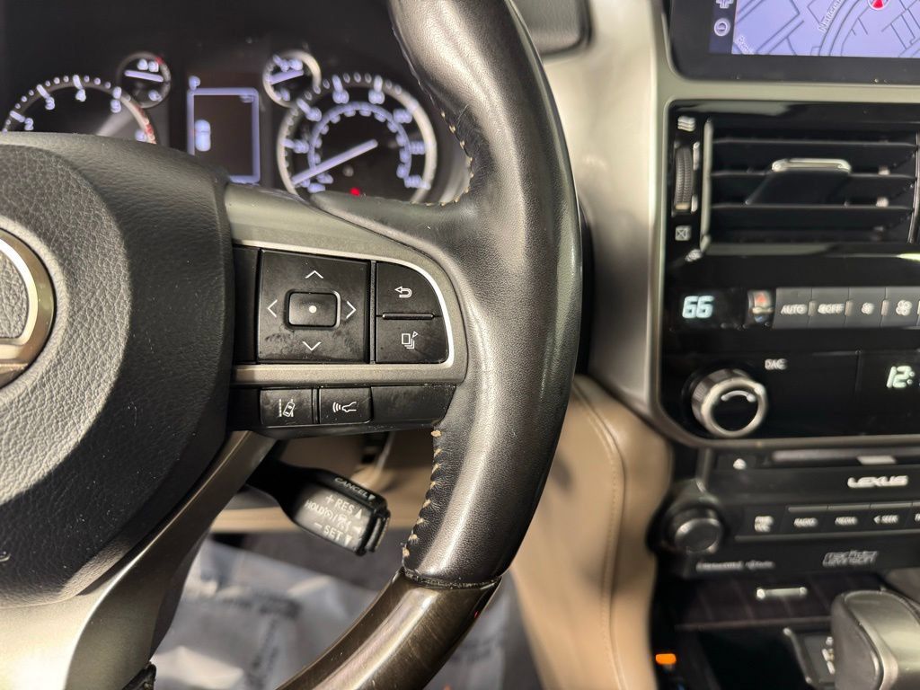 Used 2023 Lexus GX 460 Premium AWD/4WD image 16
