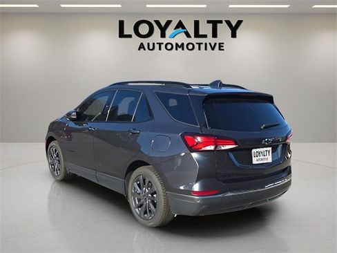 Used 2022 Chevrolet Equinox RS w/ LPO, Floor Liner Package image 3