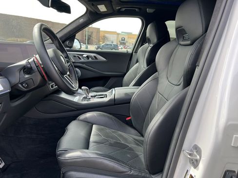 Used 2025 BMW XM AWD/4WD image 4