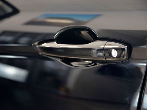 Used 2023 Mitsubishi Eclipse Cross SE image 13