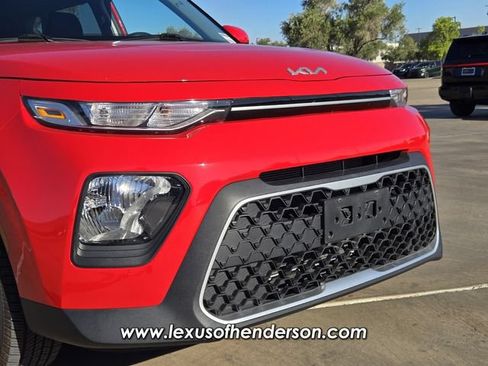 Used 2022 Kia Soul LX FWD image 8