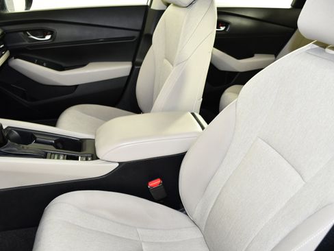 Certified 2025 Honda Accord SE image 36