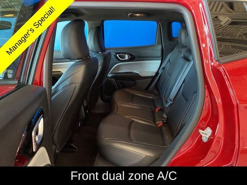 Used 2025 Jeep Compass Limited AWD/4WD image 10