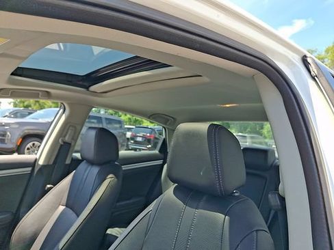 Used 2017 Honda Civic Touring image 13