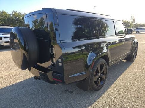 Used 2024 Land Rover Defender 130 X AWD/4WD image 5