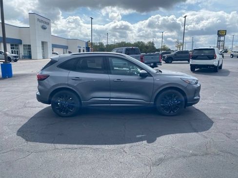 Used 2025 Ford Escape ST-Line Elite w/ Premium Technology Package AWD/4WD image 7