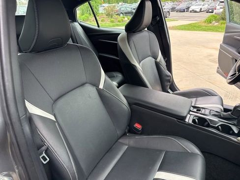 Used 2025 Toyota Camry SE FWD image 30