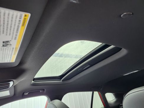 New 2026 Chevrolet Trax RS w/ Sunroof Package image 18