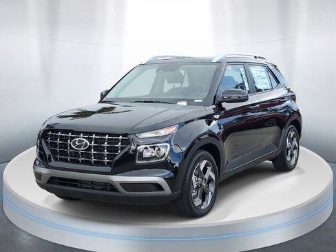 New 2025 Hyundai Venue SEL image 2