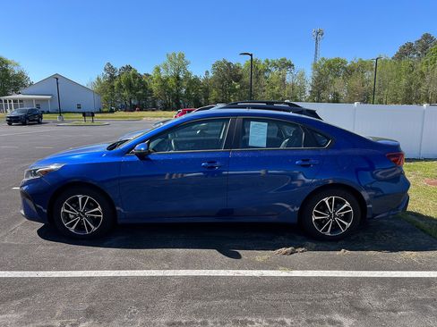 Used 2024 Kia Forte LXS w/ LXS Technology Package image 2
